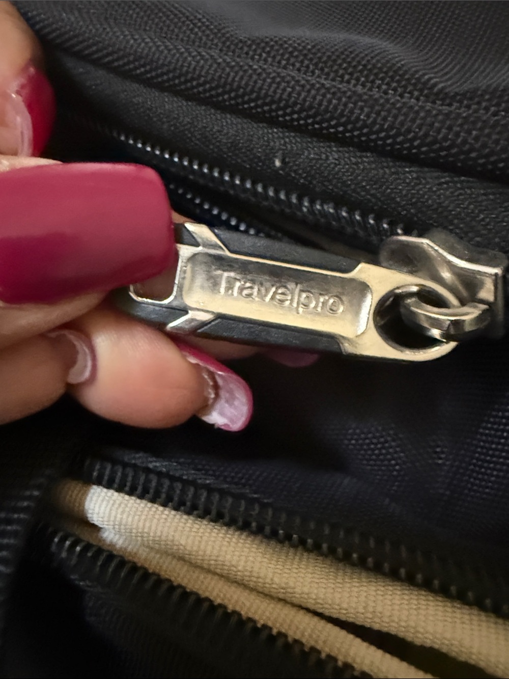 Travelpro FlightCrew 5 Flight Tote (Non-Rolling) - Picture 3 of 9